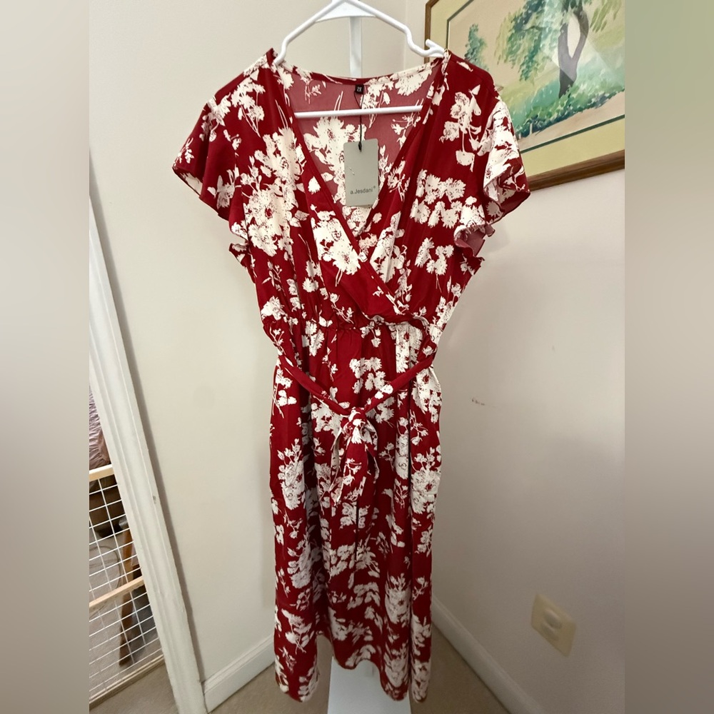 A Jesdani Short Sleeve Floral Wrap Dress. Maxi. NWT. Size 2X